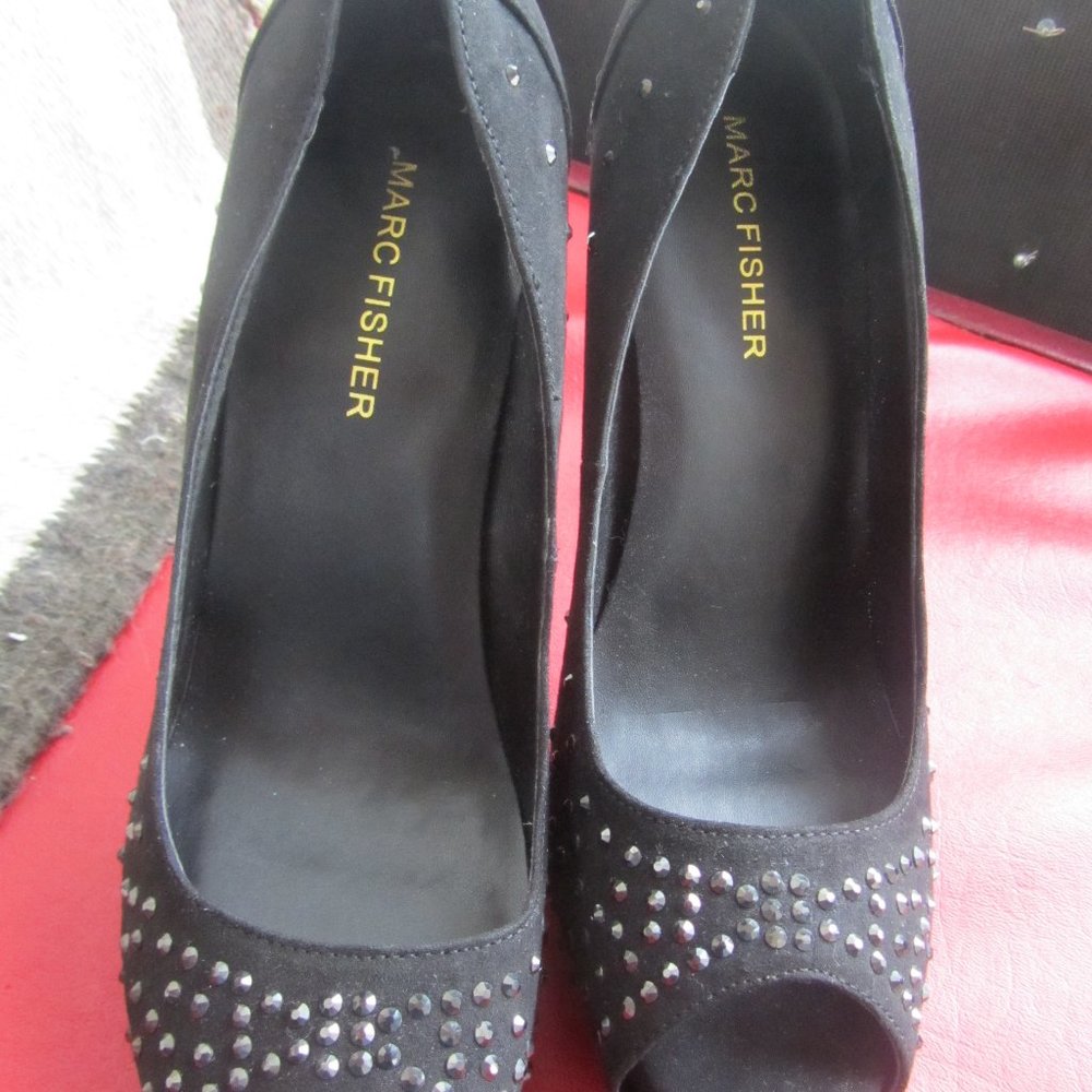 MARC FISHER HARPYR Women Black Suede Peep Toe Platform Heels SZ 8M